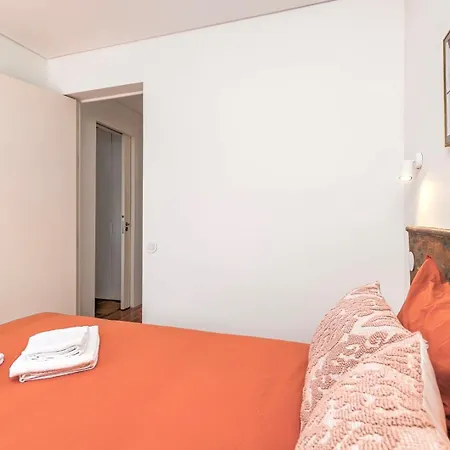 Appartement Red Tulip Flat Bright & Colourful By Homeful Homes